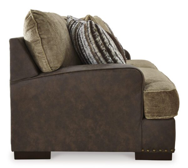 Alesbury Sofa - Image 3